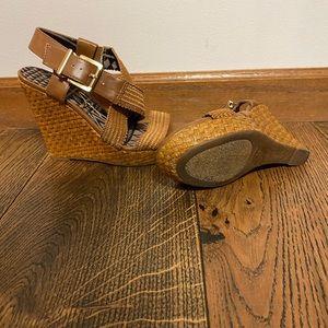 Jessica Simpson wedges